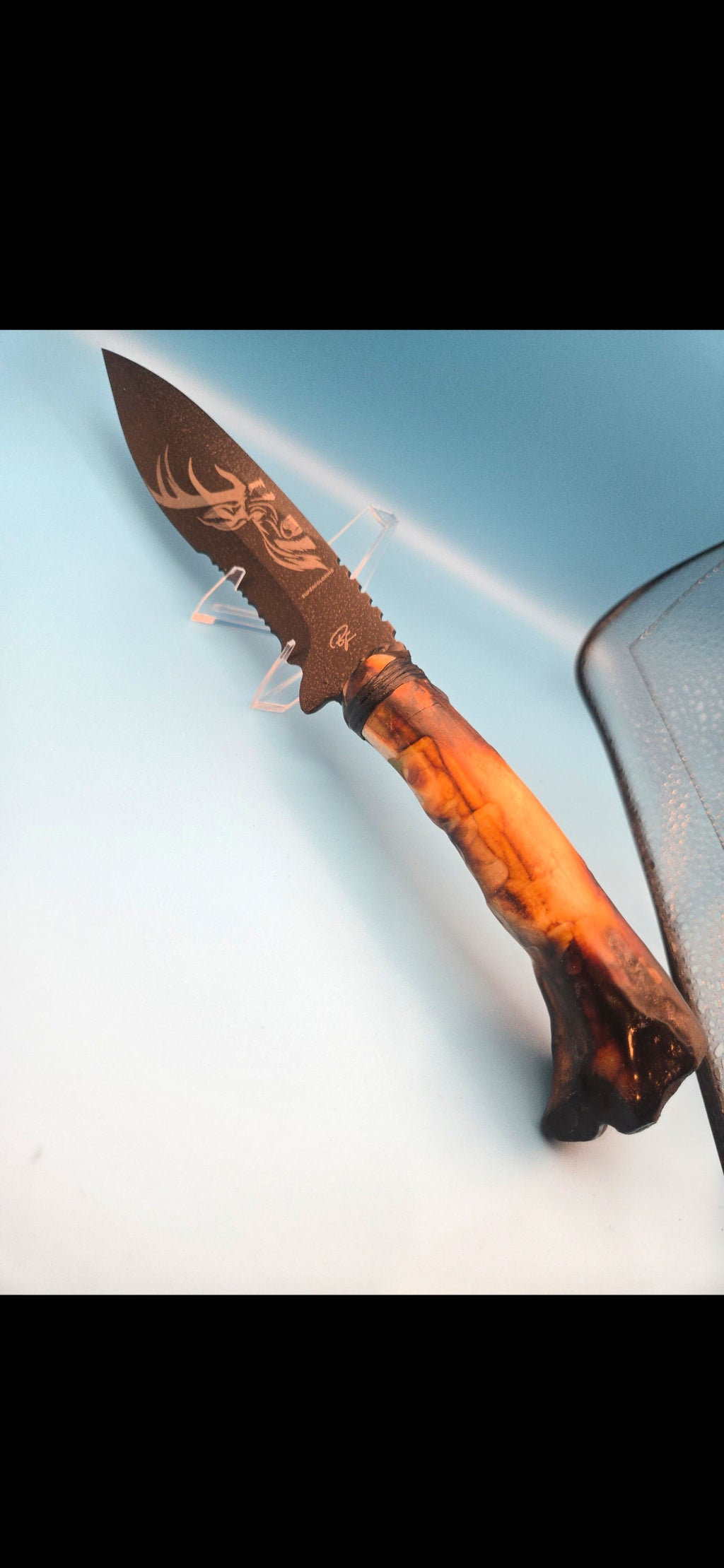 Combat Knife: Deer Leg handle