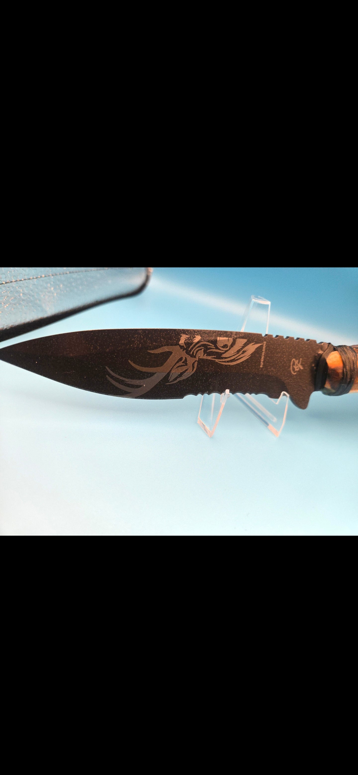 Combat Knife: Deer Leg handle